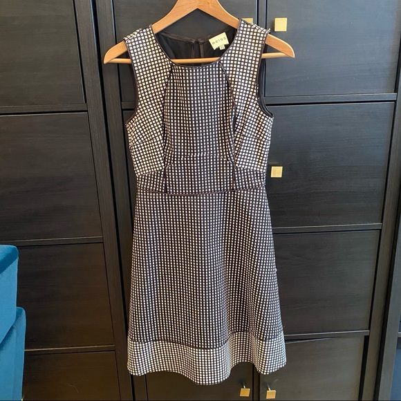 REISS geometric fit and flare dress - Picture 5 of 10